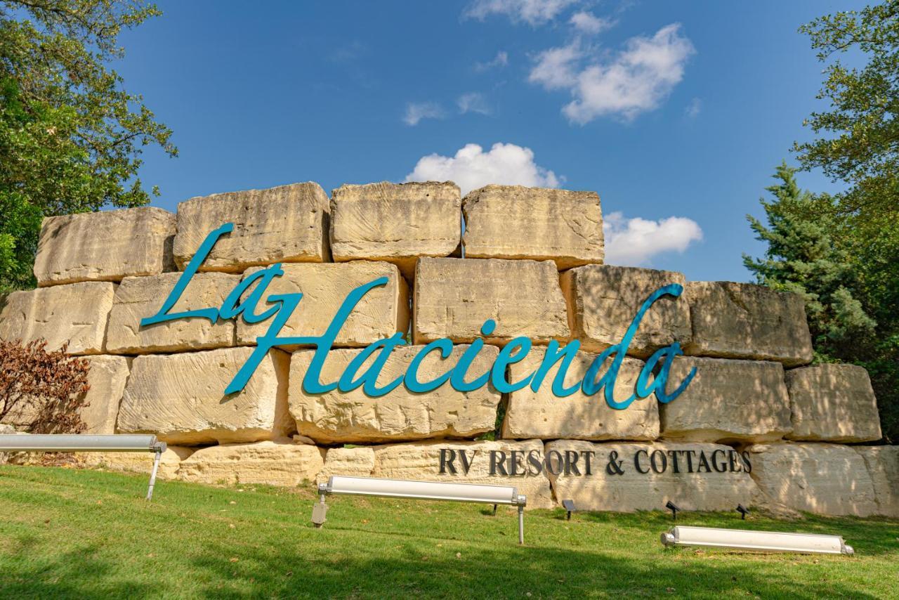 Sun Outdoors Lake Travis Hudson Bend Exterior photo