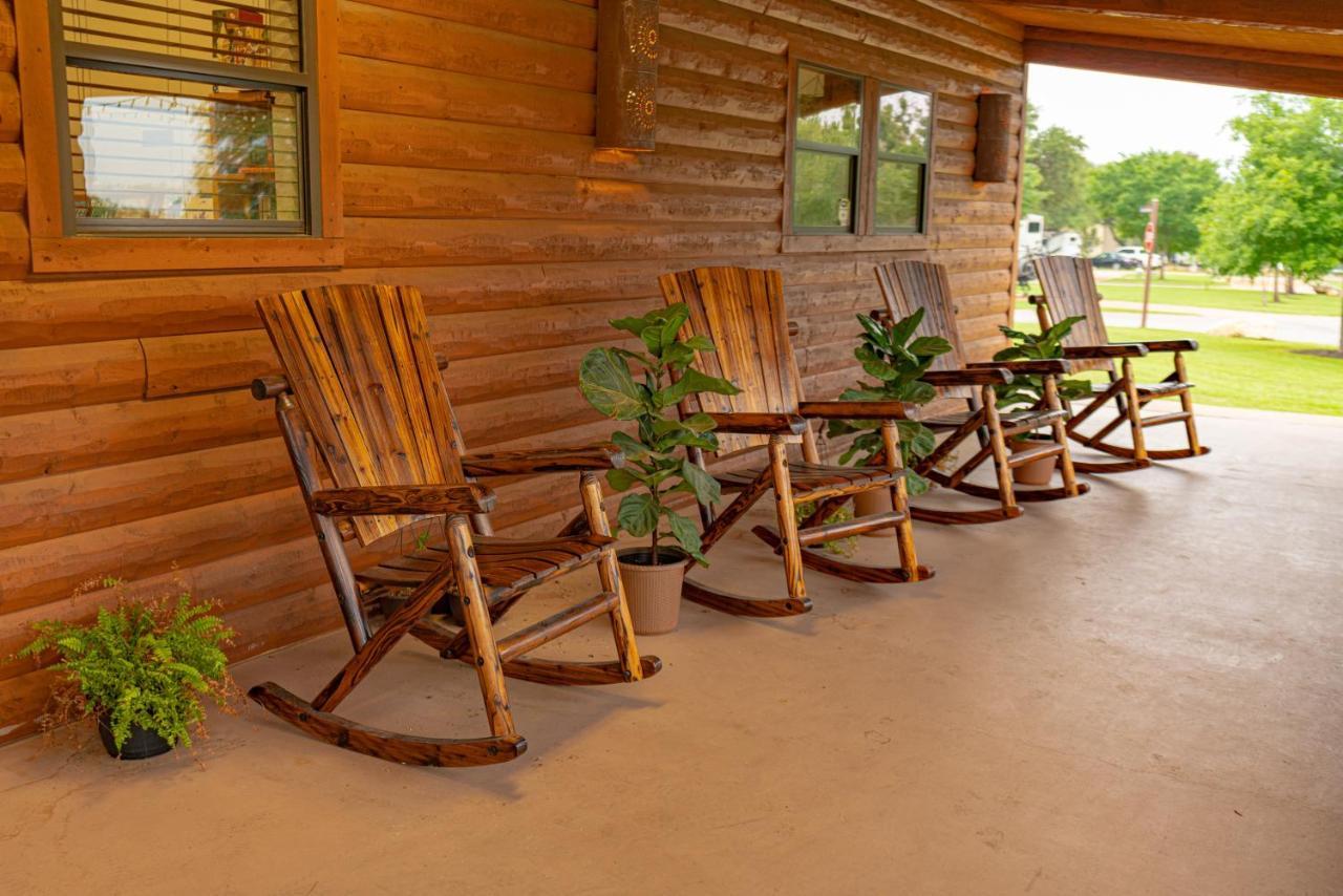 Sun Outdoors Lake Travis Hudson Bend Exterior photo