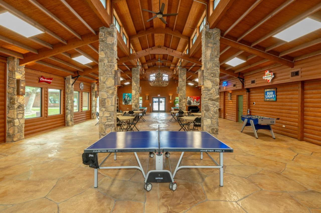 Sun Outdoors Lake Travis Hudson Bend Exterior photo